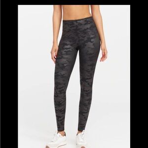 SPANX Black Faux Leather Shiny Camouflage Leggings